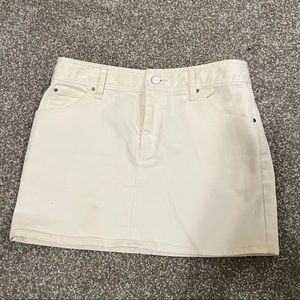 ARITZIA- Wilfred Free White Denim Skirt